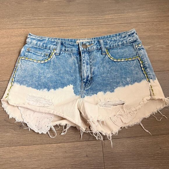 Free People Embroidered Denim 27" Cut Off Bleached Shorts Distressed Coachella‎ - Picture 1 of 5